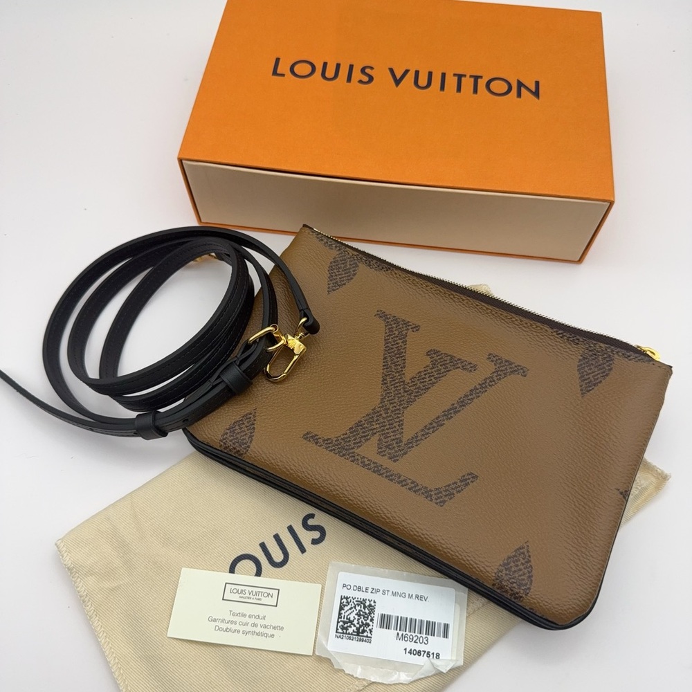 ❌SOLD❌Louis Vuitton Monogram Clutch with Gold Accents